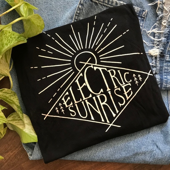 MATE The Label Tops - MATE The Label "Electric Sunrise" Black Graphic T